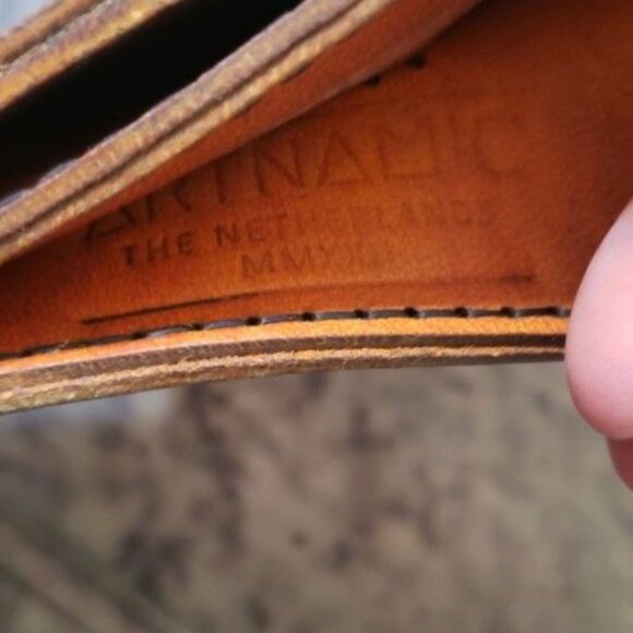 Vintage Style Artnamics Camel Leather Wallet - Picture 4 of 11